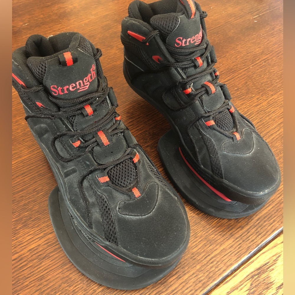 LIKE NEW Mens Strength Vertical Jump Shoes size 9.5